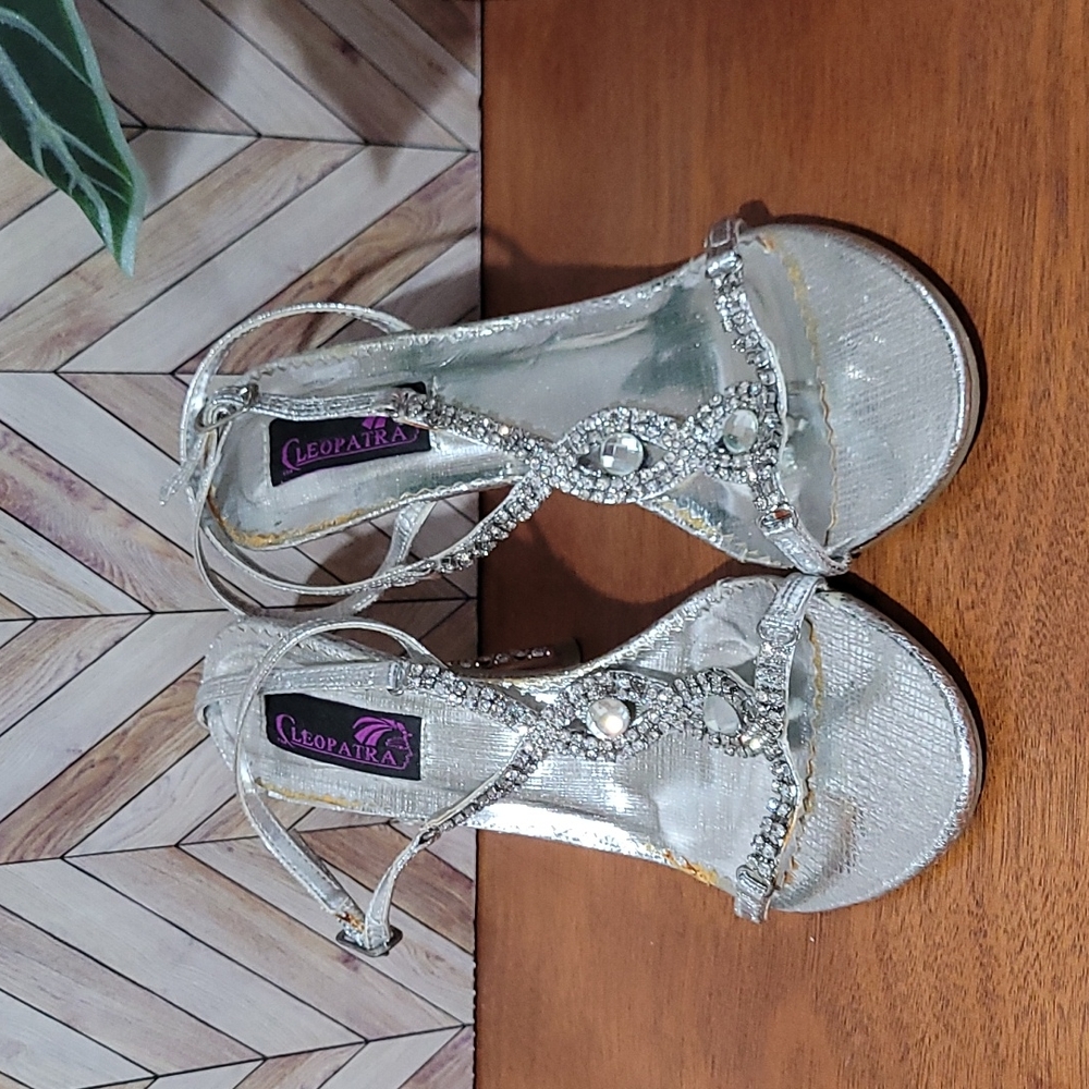 CLEOPATRA Silver Rhinestones Embedded 4 inch Strappy Heels Size 6.5 - Picture 2 of 9